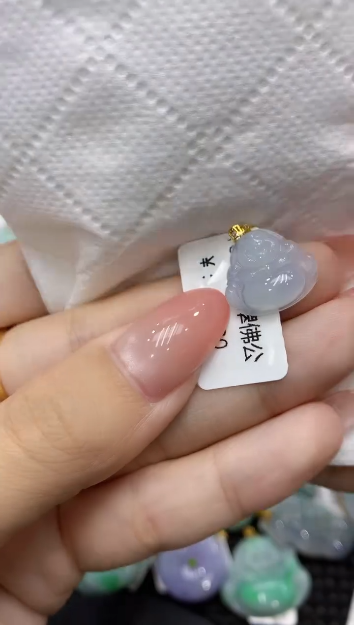 颈饰18K金镶嵌翡翠111111111111
