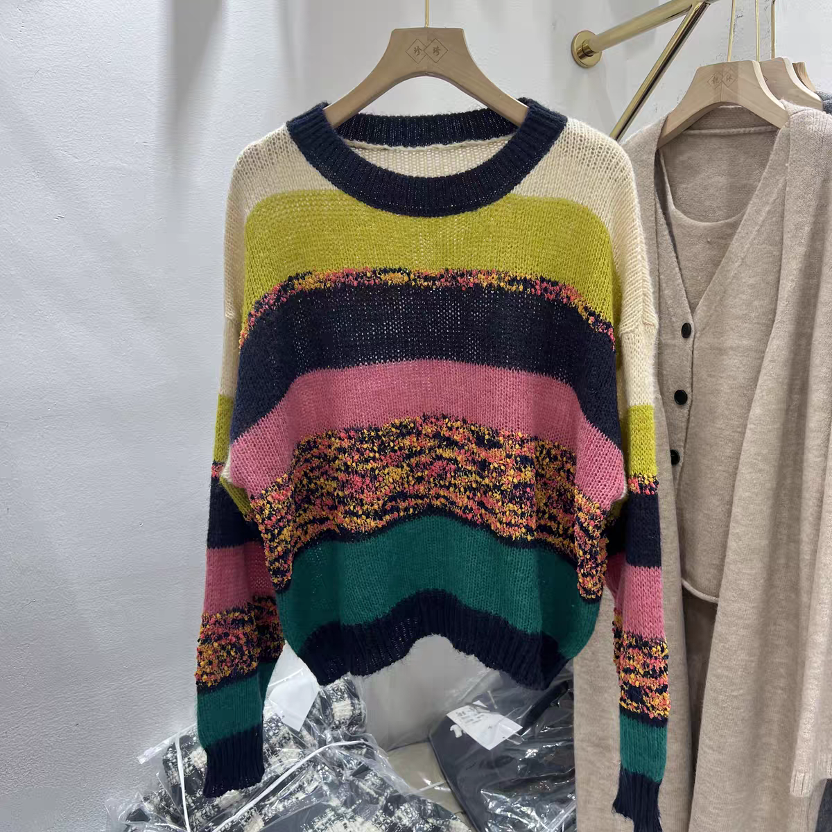 宽松韩系轻薄针织宽条纹长袖衫