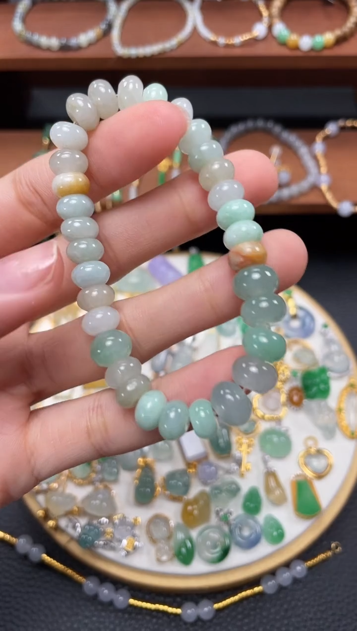 【闪购商品】翡翠套链未镶嵌一个  283