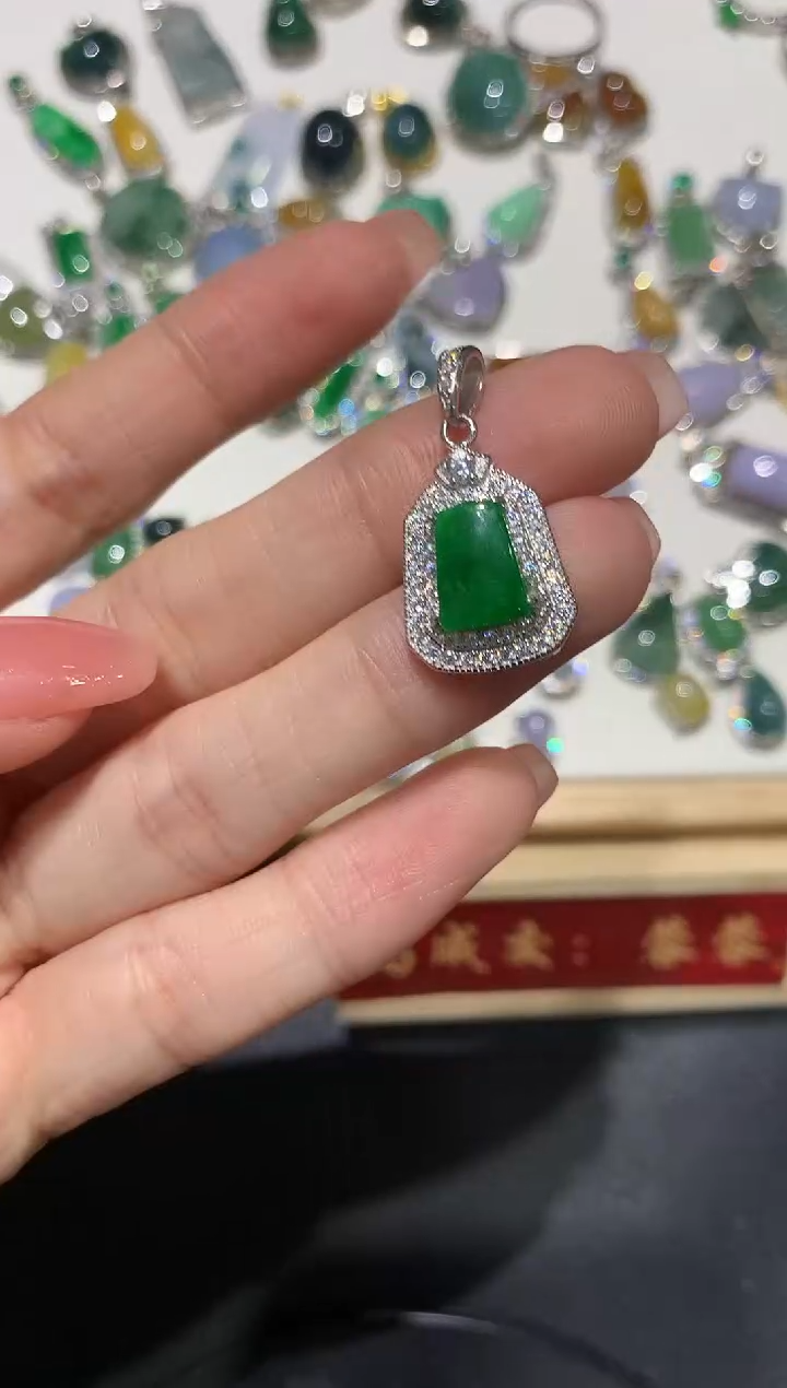 【闪购商品】翡翠吊坠(不含链)银S925镶嵌团购86