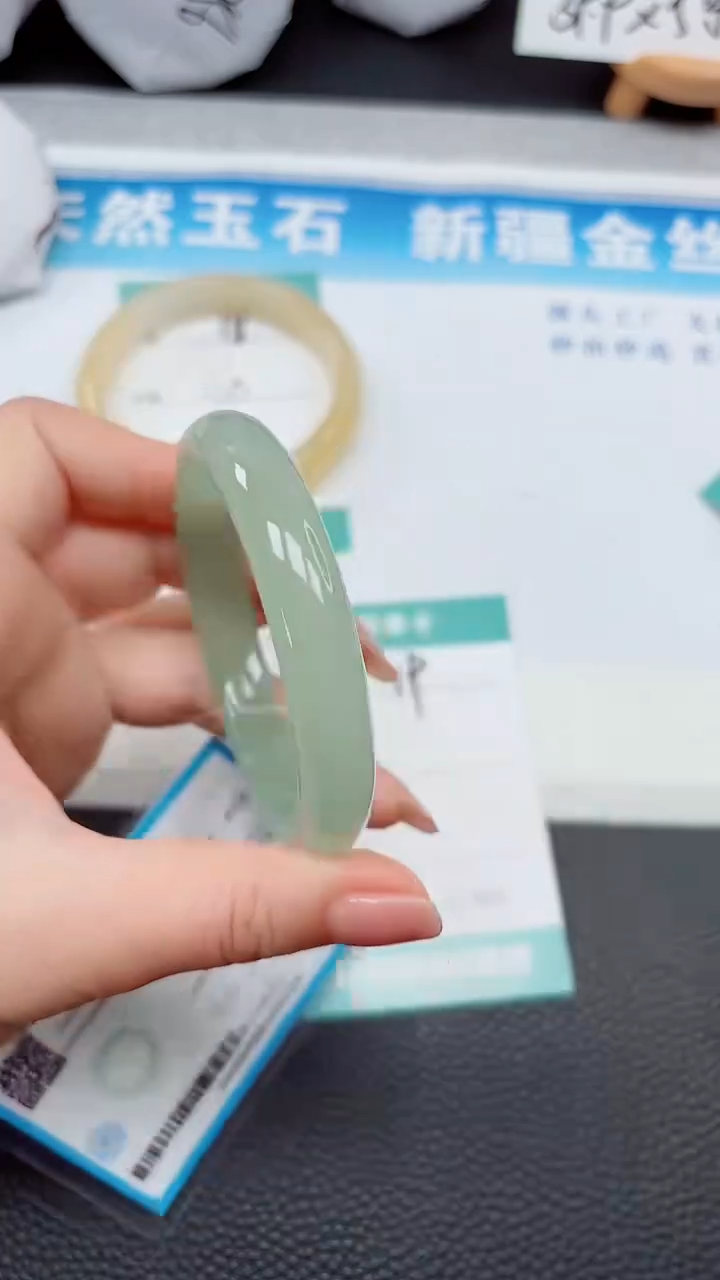 【闪购商品】石英质玉手镯未镶嵌19