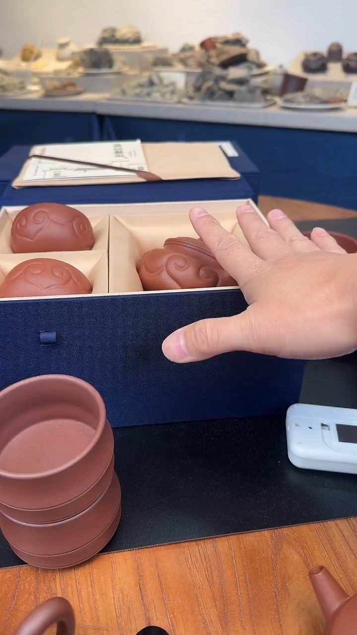 茶壶紫砂红降坡仿古如意200cc套组