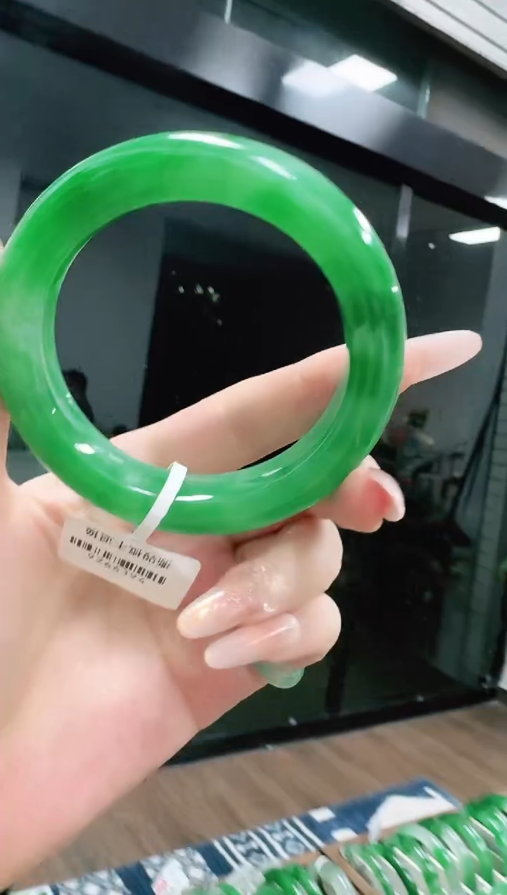 未镶嵌1石英质玉（非洲翠）/2003-57