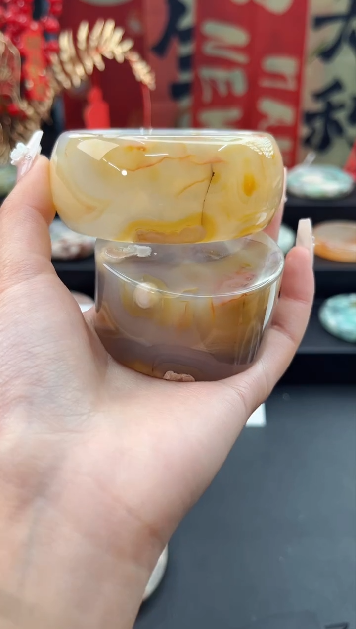 【闪购商品】石英质玉手镯未镶嵌赠送镯心（62圈口）无证书