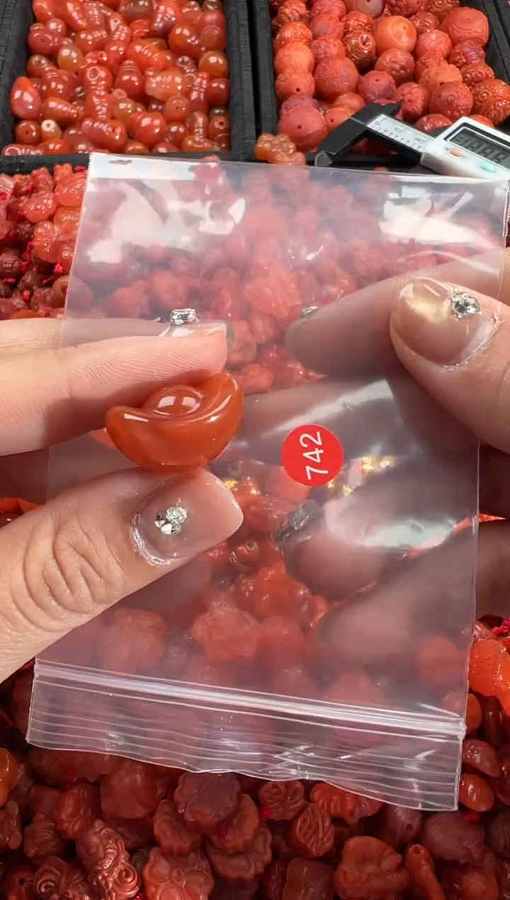 【闪购商品】南红玛瑙颈饰未镶嵌2