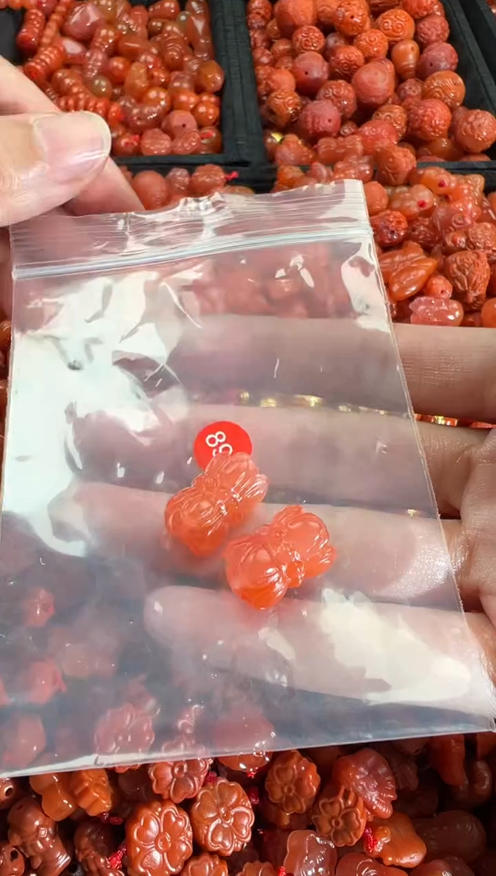 【闪购商品】南红玛瑙颈饰未镶嵌1