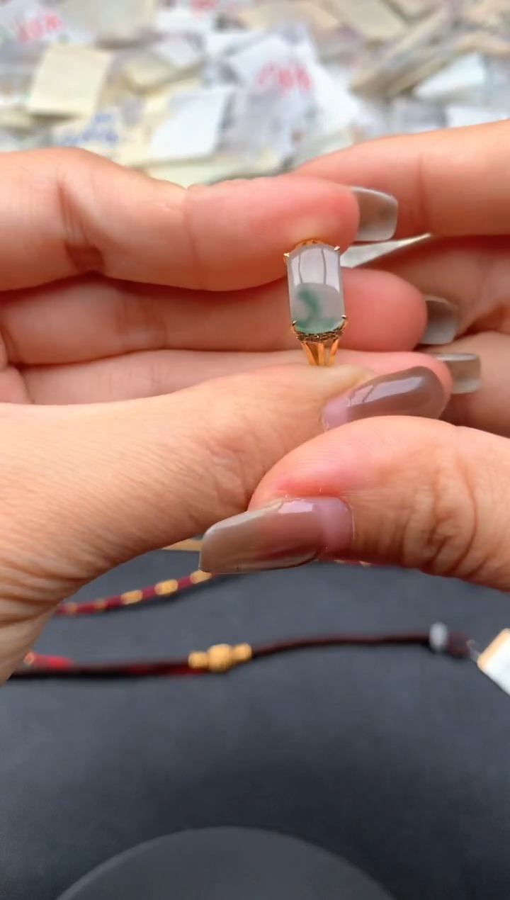 18K金镶嵌挂件翡翠一14圈