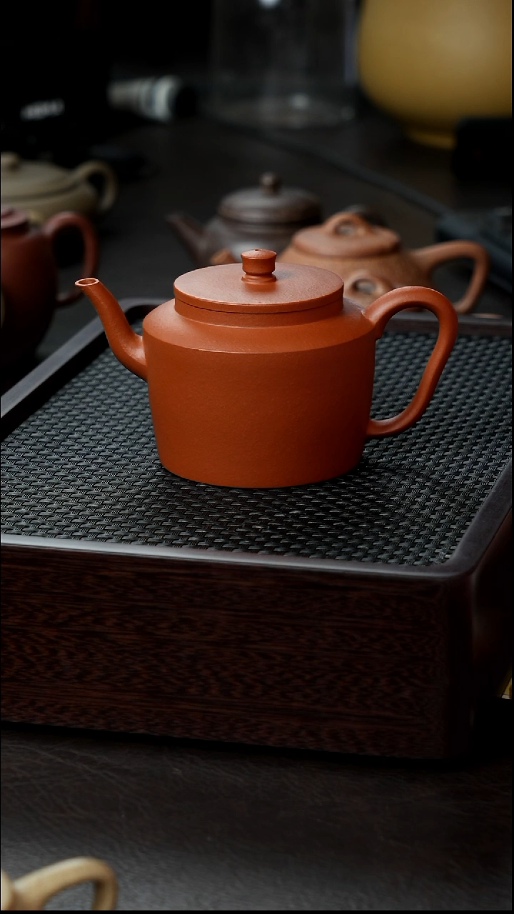 茶壶紫砂永*赵庄生砂朱泥半手宫灯170      微瑕