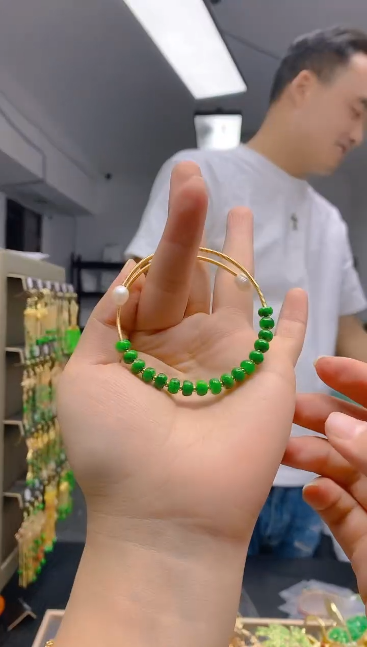 【闪购商品】翡翠耳饰合金0238翡翠手镯
