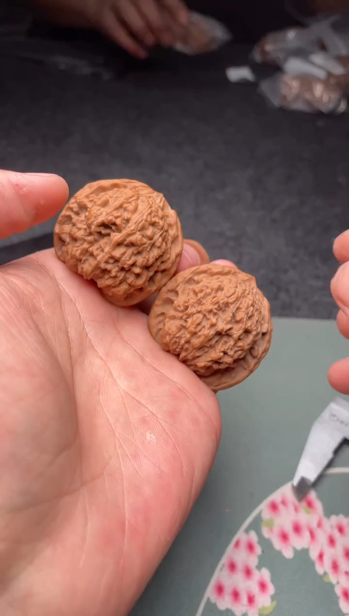 把件文玩核桃a324   满天星 39尺