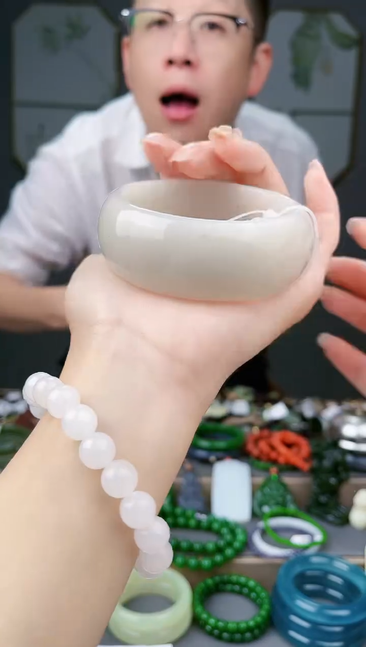 和田玉未镶嵌颈饰拍一发一拍一发一62+