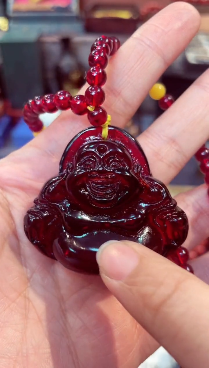 【闪购商品】血珀颈饰未镶嵌