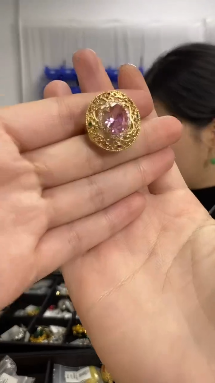 未镶嵌戒指托帕石多样性发其一颜色微差