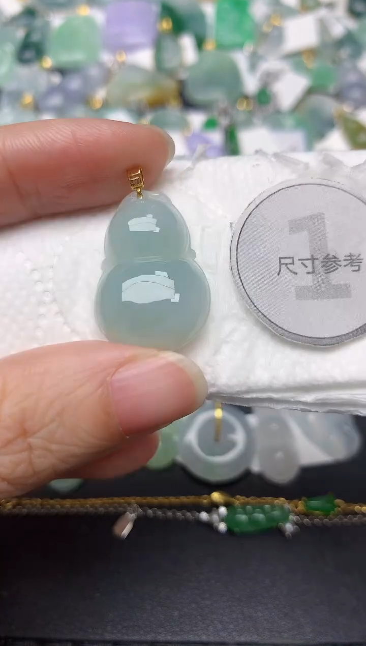 颈饰18K金镶嵌翡翠天然缅甸A货翡翠