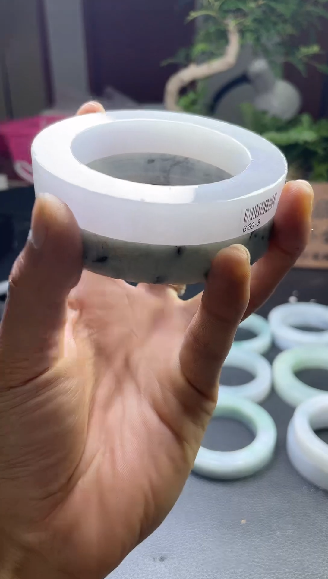 定制翡翠手镯未镶嵌发一件