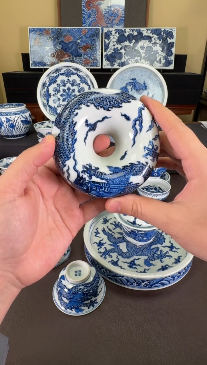 【闪购商品】羿器窑霸王龙纹甜甜圈盖置