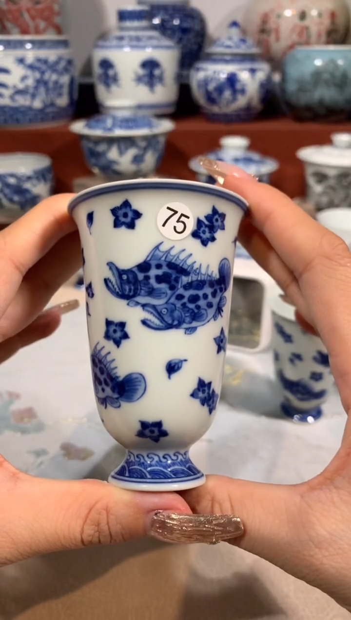 【闪购商品】摆件75青花鱼藻闻香