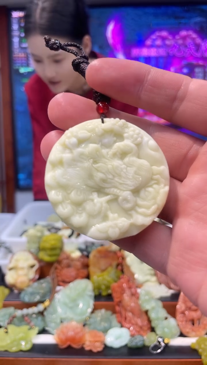 【闪购商品】岫玉吊坠未镶嵌·
