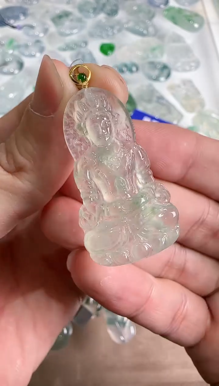 【闪购商品】翡翠吊坠(不含链)未镶嵌··