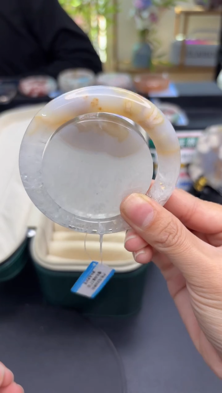 【闪购商品】石英质玉手镯未镶嵌C496(56圈赠送镯心)