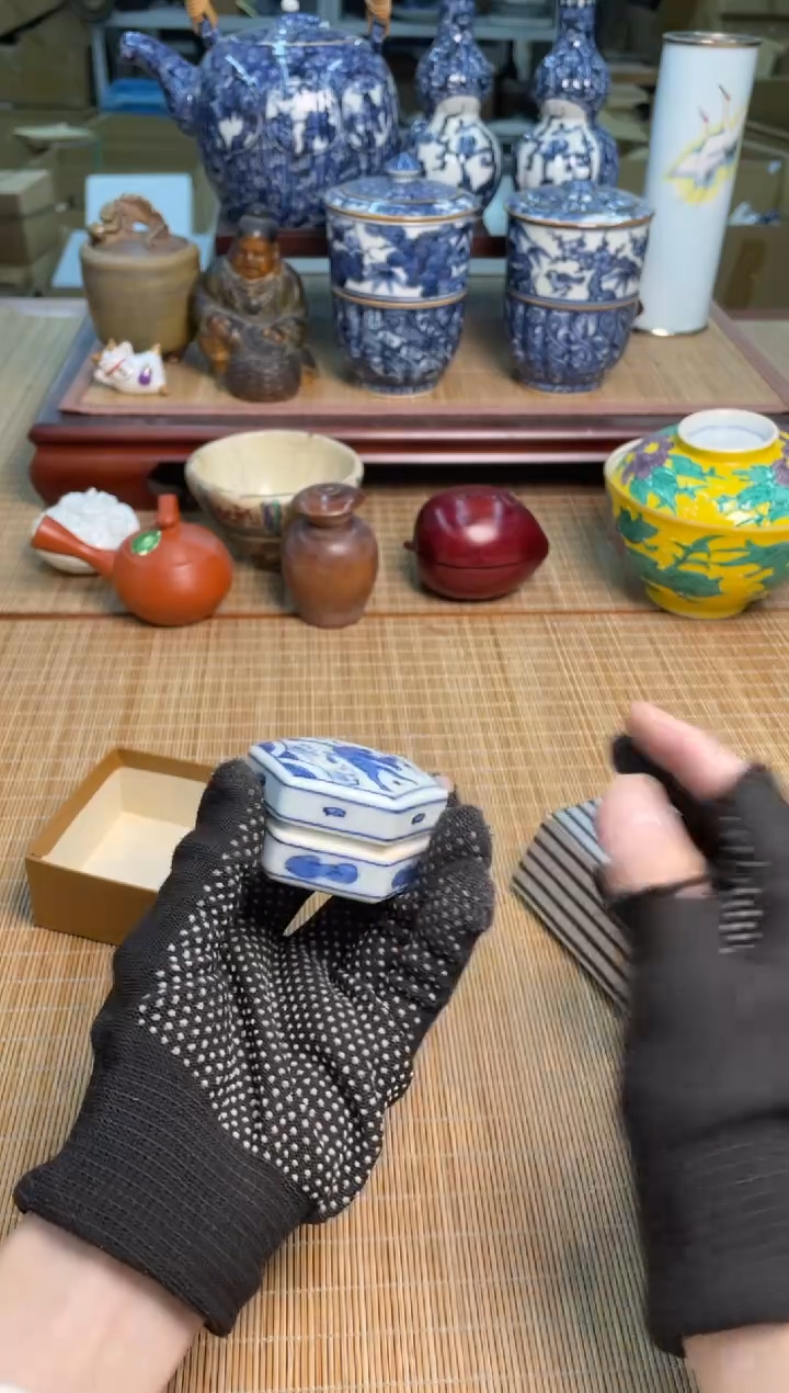 草***?香盒子中古物品谨慎参拍直播链接