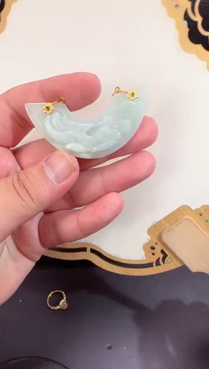 【闪购商品】翡翠颈饰未镶嵌拍照