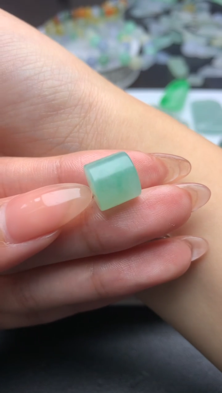 【闪购商品】定制翡翠未镶嵌毛货