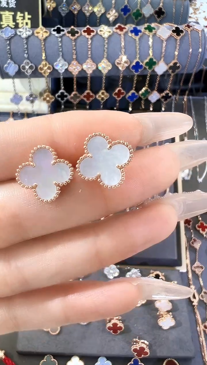 【闪购商品】贝壳（贝母）耳钉18K金镶嵌耳钉