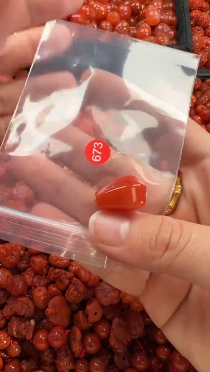 【闪购商品】南红玛瑙颈饰未镶嵌1