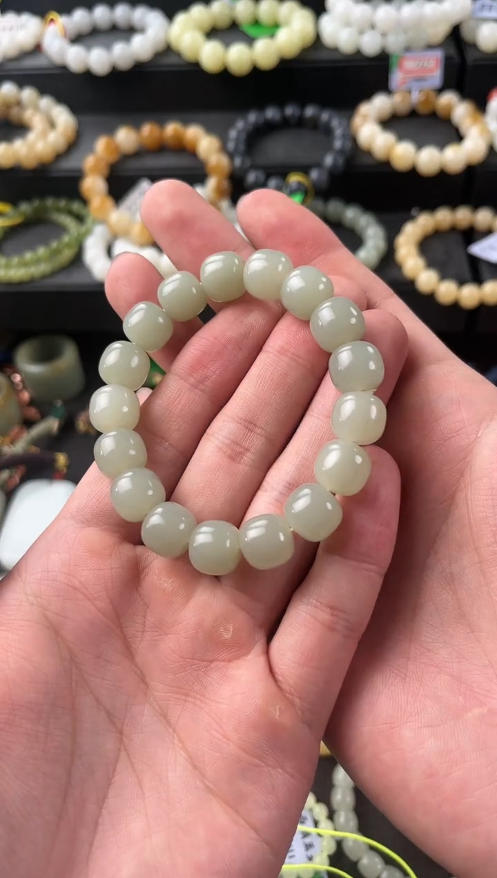 【闪购商品】和田玉手串未镶嵌且末青白老型珠手串卡12mm微色差