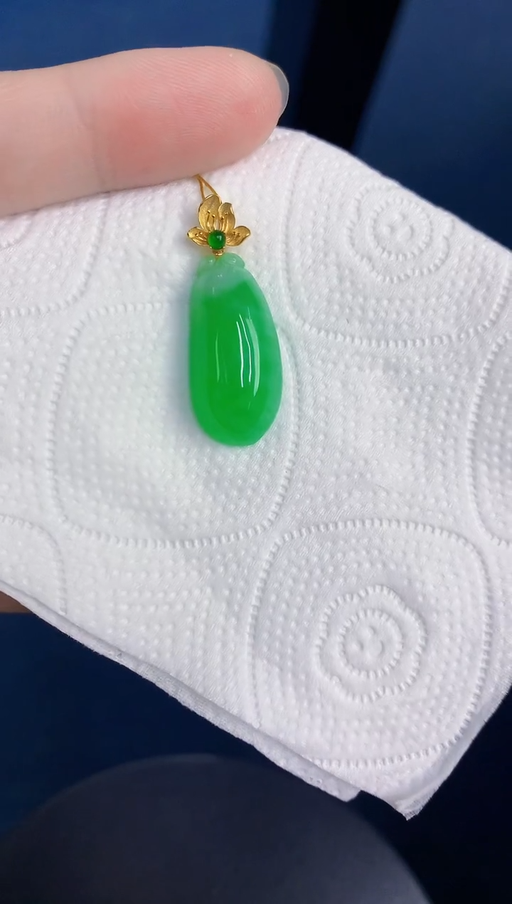颈饰18K金镶嵌翡翠天然翡翠缅甸A货