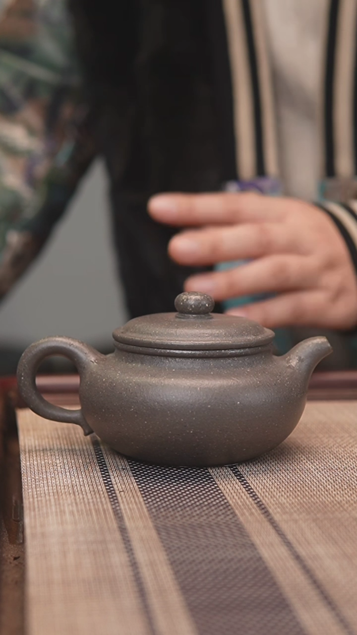 【闪购商品】紫砂茶壶天青仿古180cc