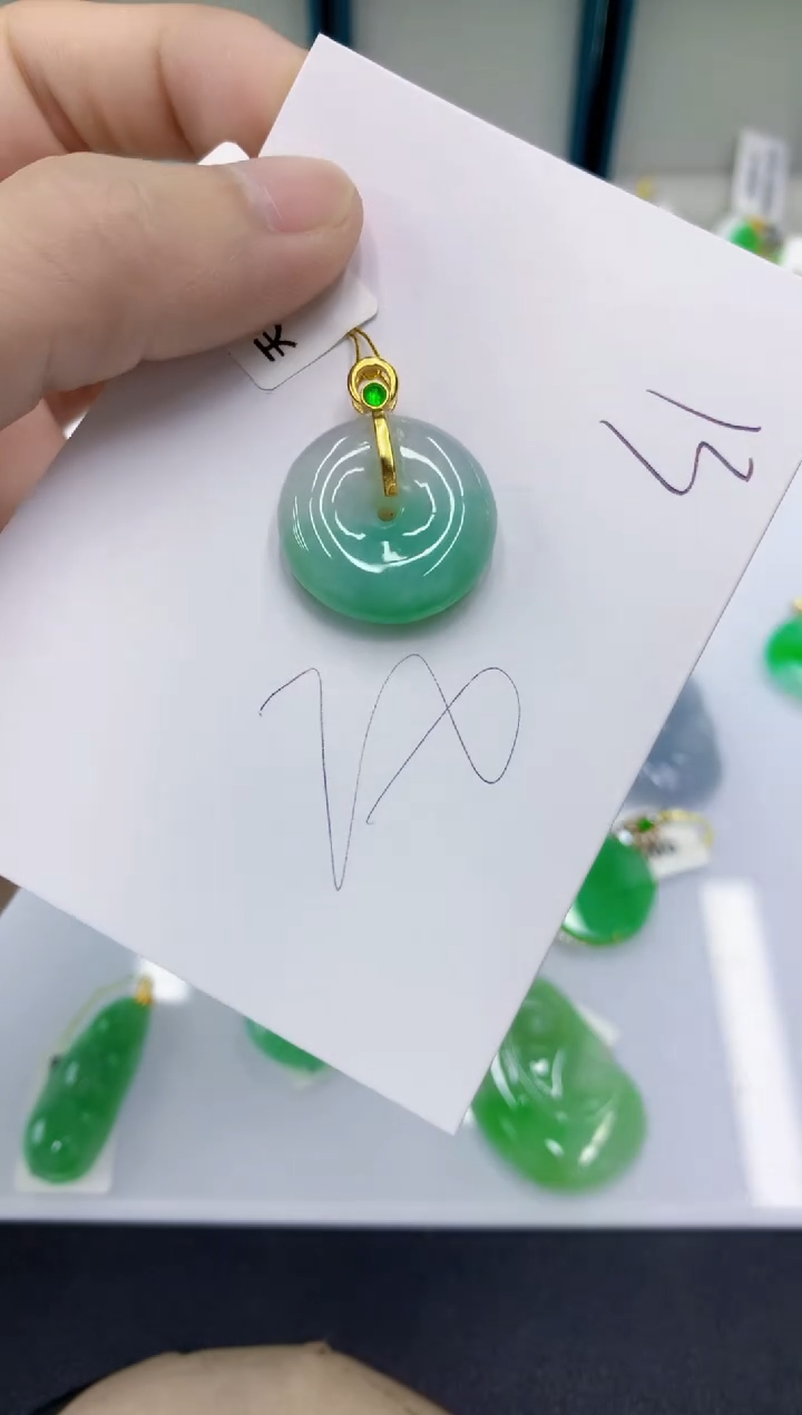 颈饰未镶嵌翡翠翡翠