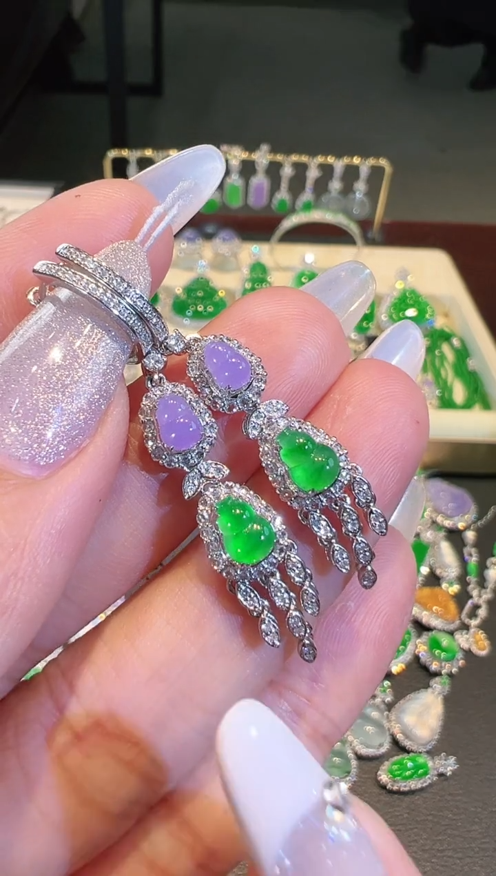 【闪购商品】翡翠耳饰18K金镶嵌翡翠