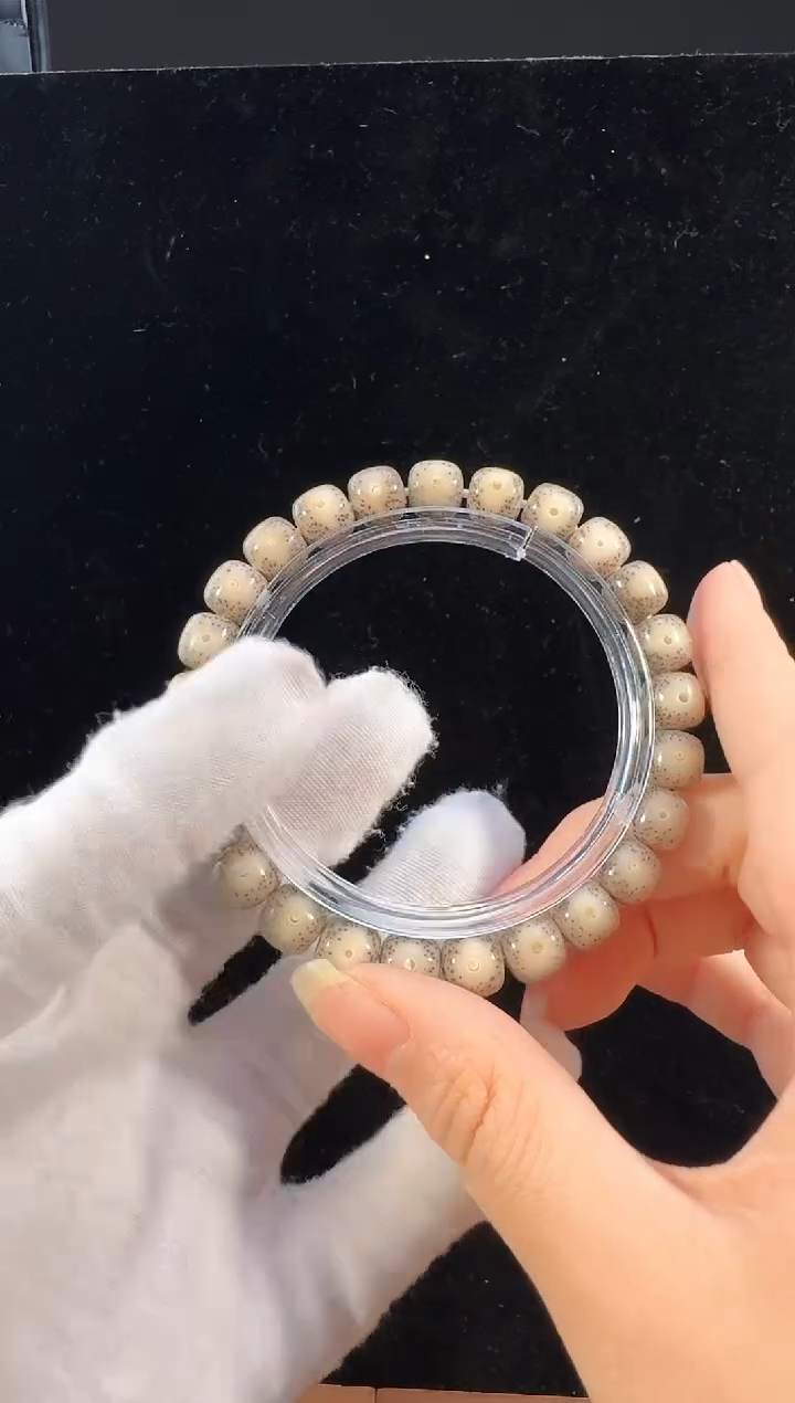 手串星月菩提M9*8绿冰大眼睛2098