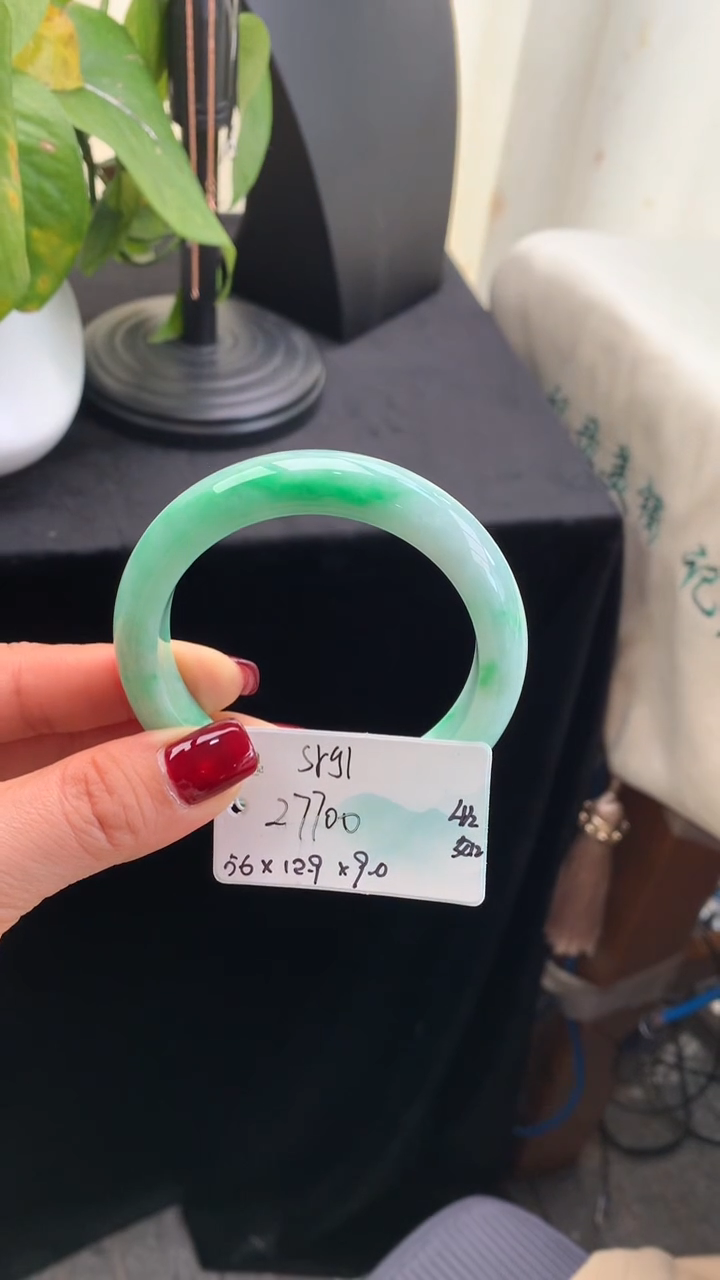 【闪购商品】翡翠手镯未镶嵌下单联系客服核对地址哦