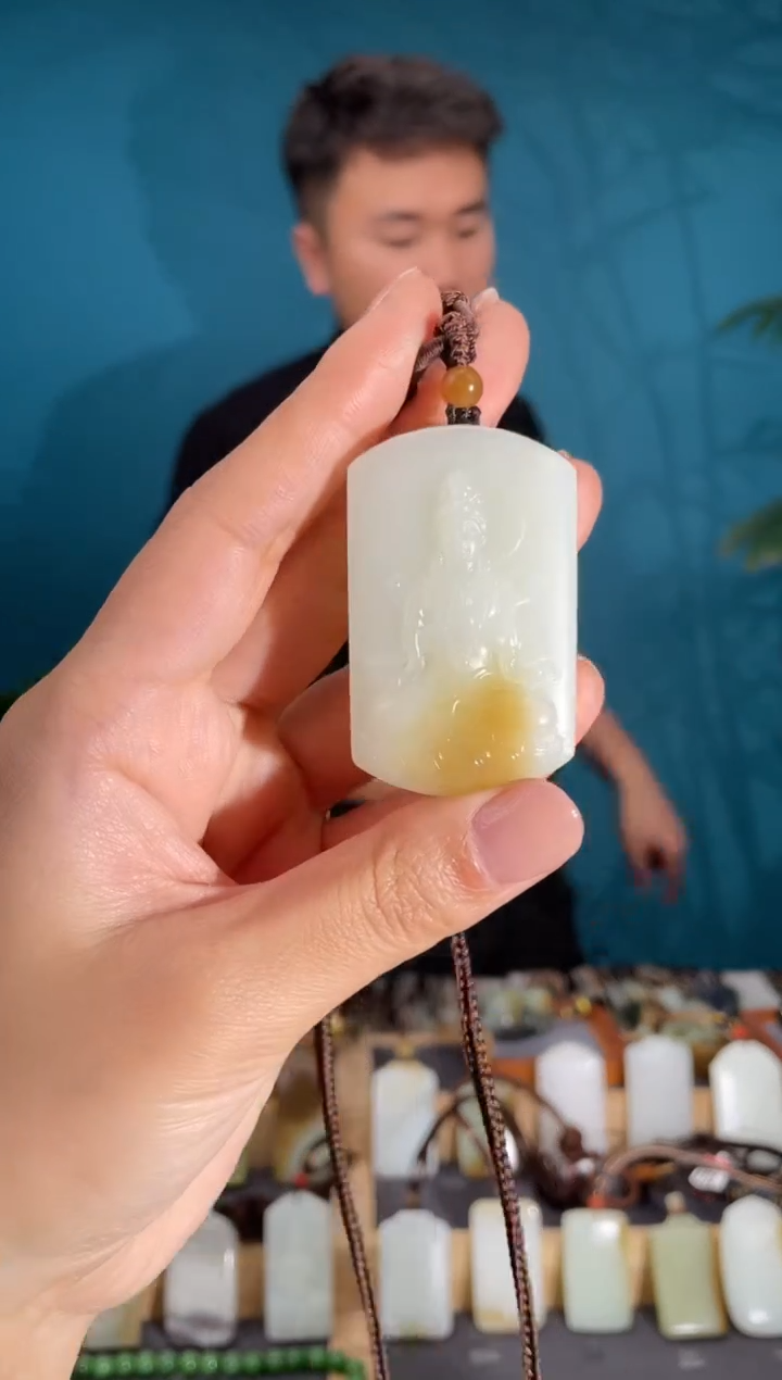 颈饰未镶嵌和田玉1