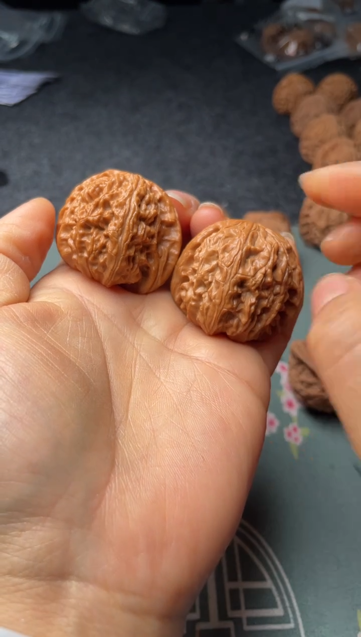 把件文玩核桃w260  白狮子    40尺