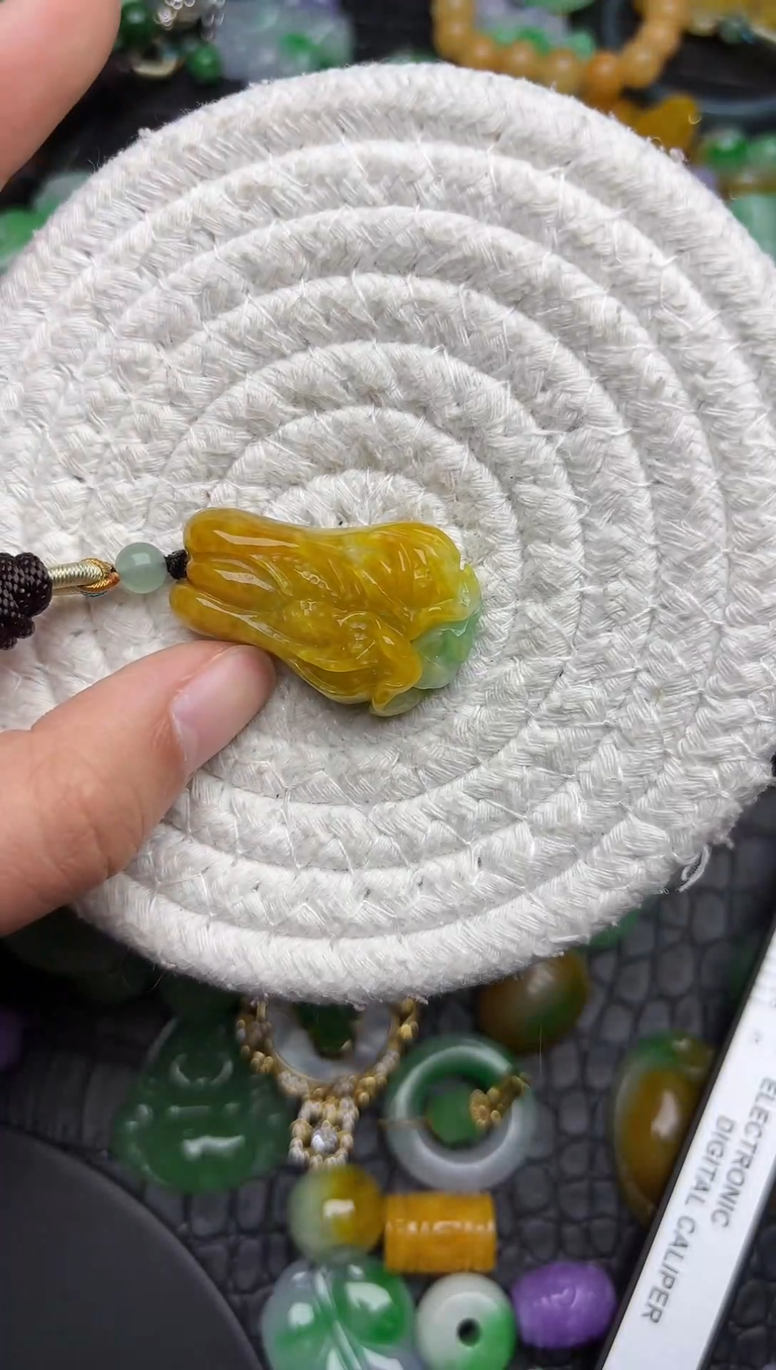 颈饰未镶嵌翡翠缅甸翡翠吊坠