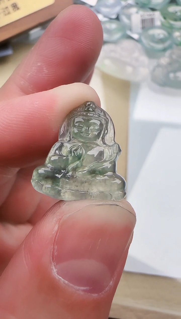 翡翠未镶嵌颈饰缅甸天然翡翠