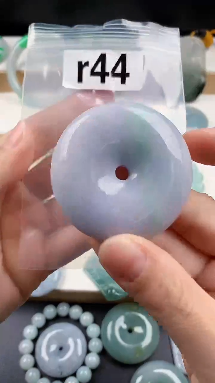 颈饰未镶嵌翡翠天然翡翠吊坠挂件
