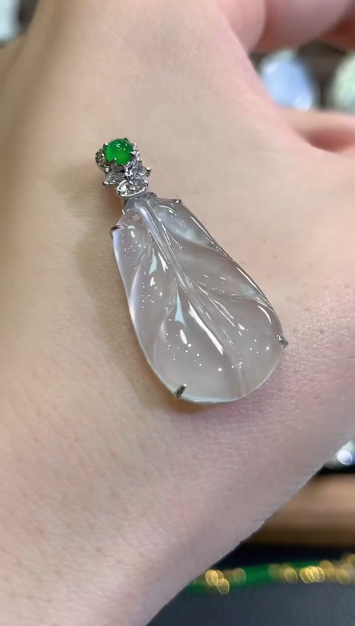 吊坠(不含链)18K金镶嵌翡翠秋日珠宝W89