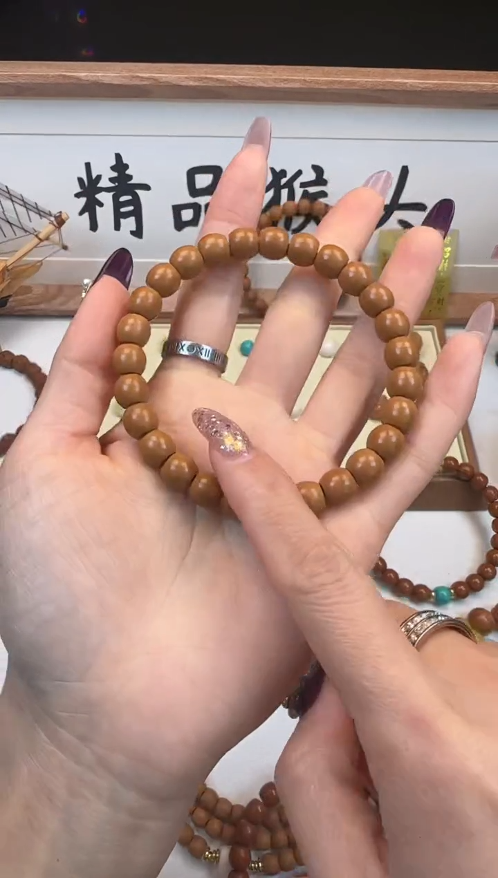 手串桃核@**快8.5直切加配饰蜡松