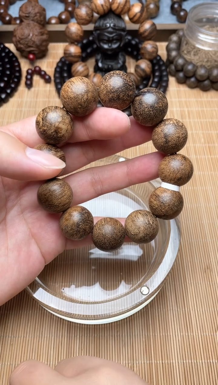 【闪购商品】贡木手串2.0瘤疤虫漏
