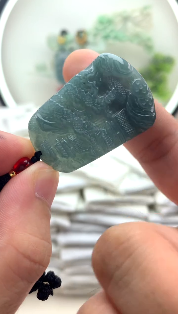 颈饰未镶嵌翡翠彩***?挂件