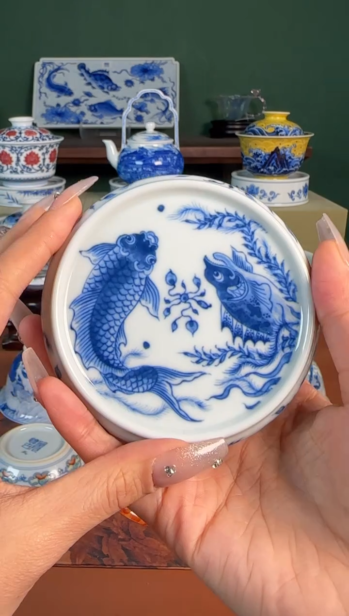 【闪购商品】杯望月怀古 青花 鱼藻 盖置