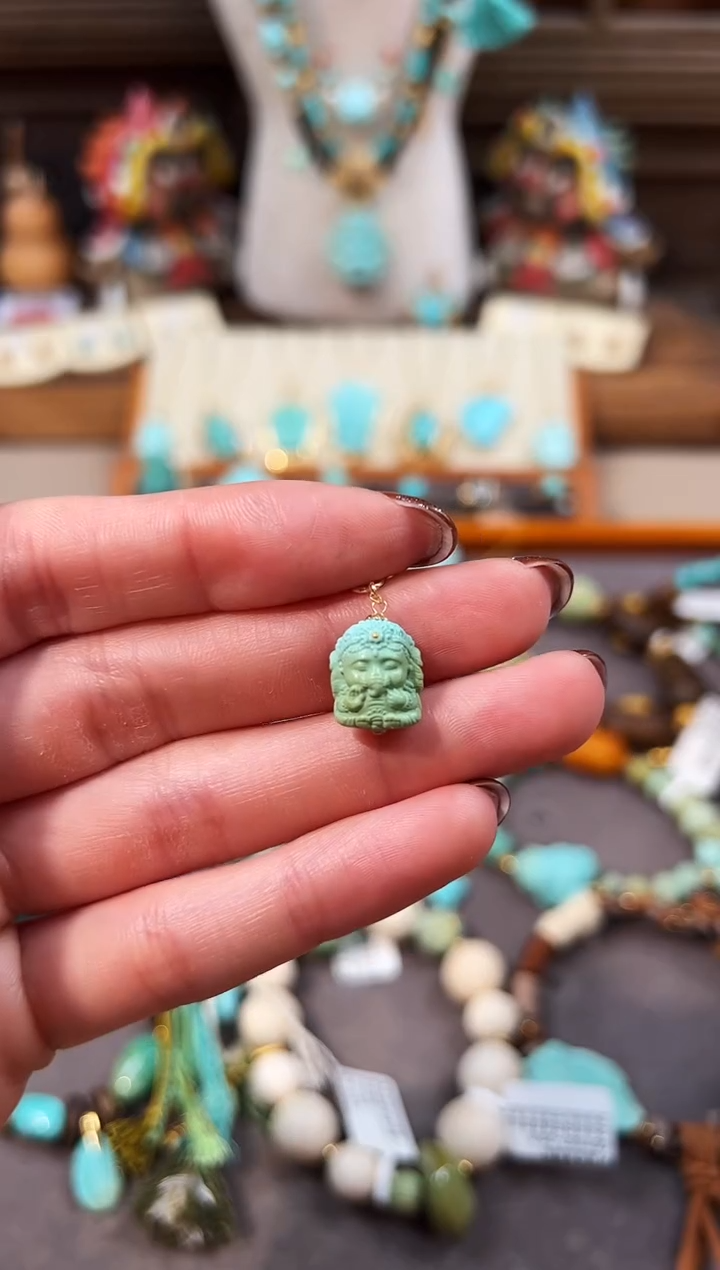 18K金镶嵌绿松石提溜象神