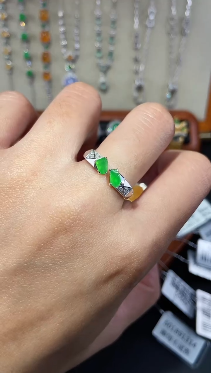 【闪购商品】翡翠戒指18K金镶嵌戒指