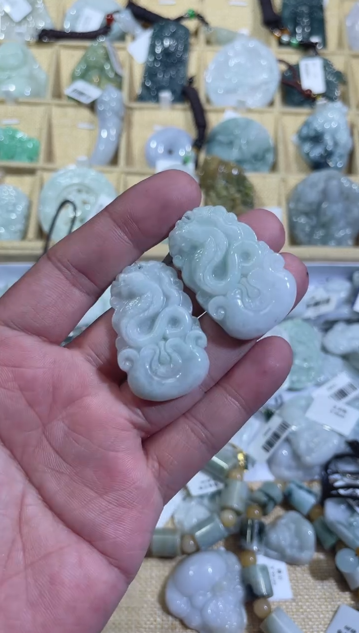 【闪购商品】翡翠颈饰未镶嵌天然缅甸A货翡翠（多样性发货）生肖蛇