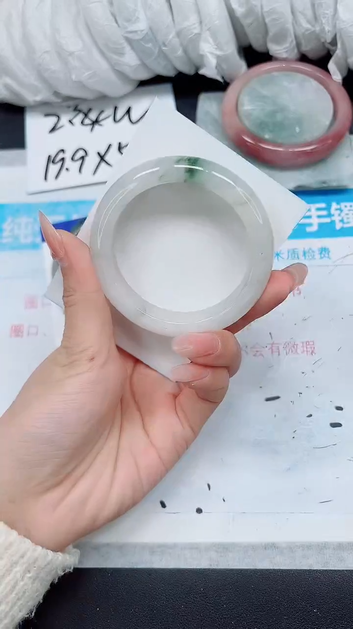 【闪购商品】石英质玉手镯未镶嵌A238-53/54